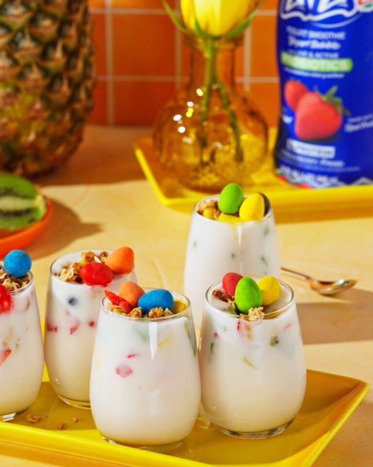 LALA Yogurt Smoothies with Fruit & Granola